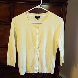 Light yellow sweater